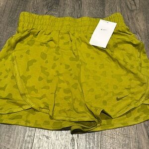 Nike Girls Green Large Loose Fit Shorts New With Tags